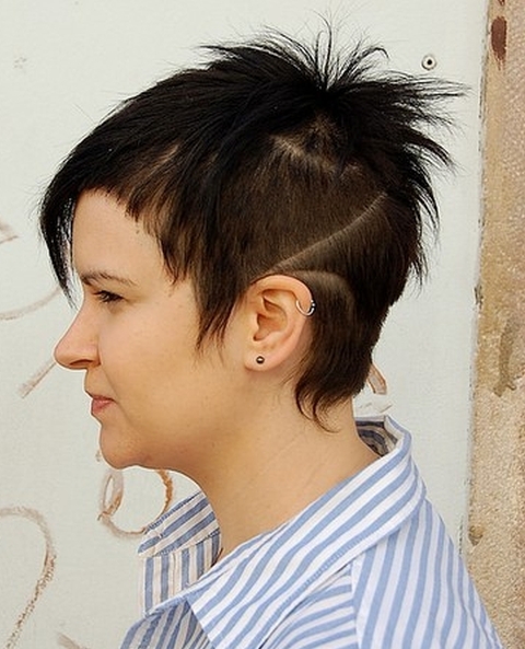 asymetryczne fryzury krótkie uczesanie damskie zdjęcie numer 167A